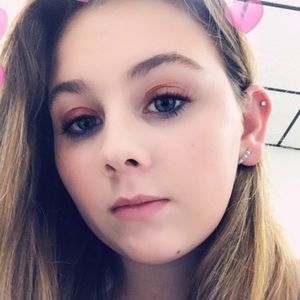 Meet your Posher, Ava